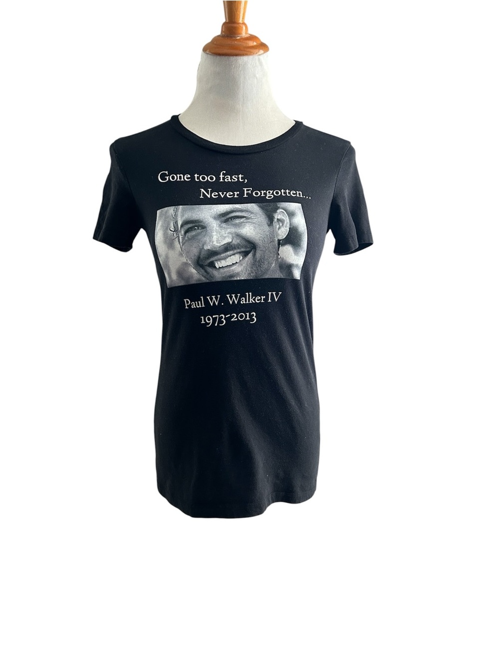 Macy's Black Short Sleeve Memorial Graphic Tee